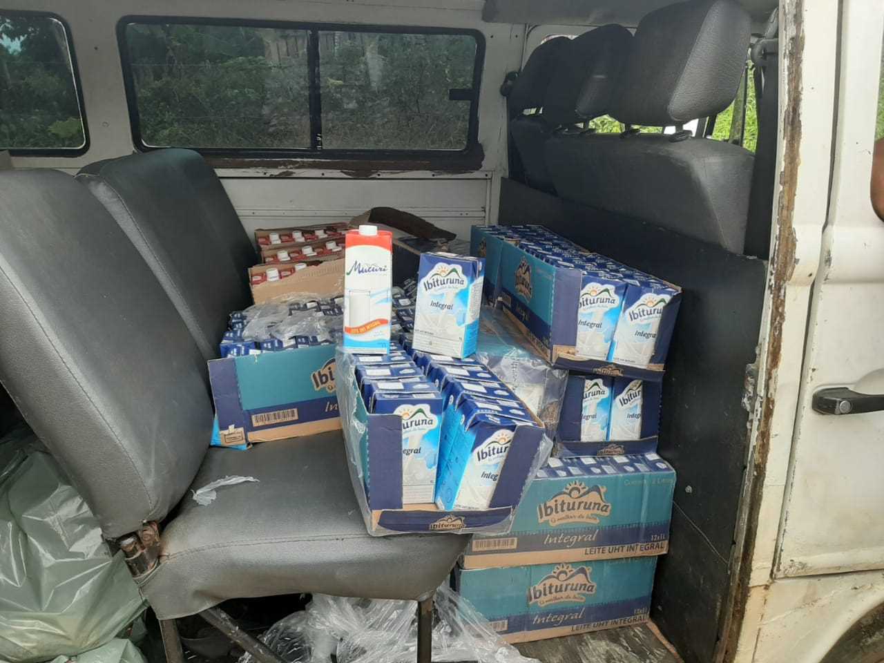 Camacã: Doações de alimentos e máscaras ajudam afetados pela pandemia em Leoventura